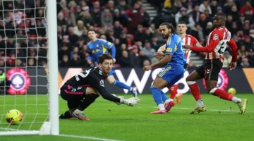 ضربة حاسمة.. كالفرت-لوين يسجل هدفاً مع ليدز في المباراة السادسة